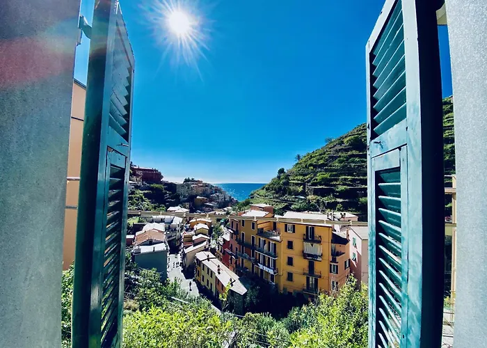 Giovanni Rooms Manarola